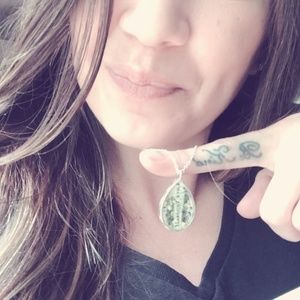 Meet your Posher, Crystal